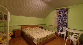 Гостиница Guest House on Pravoslavnaya 20 B Адлер Классический трехместный номер-2
